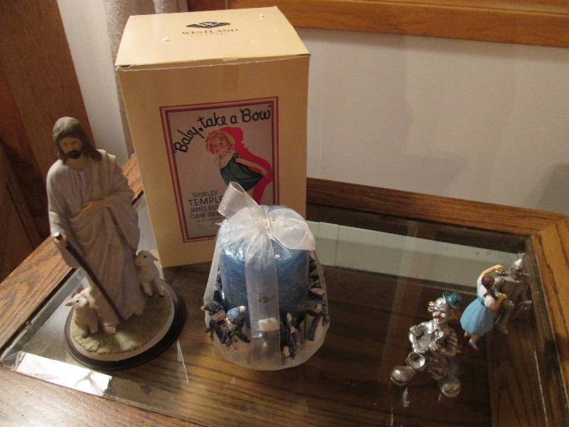lot 194 image: Westlund Gift ware and misc figurin...