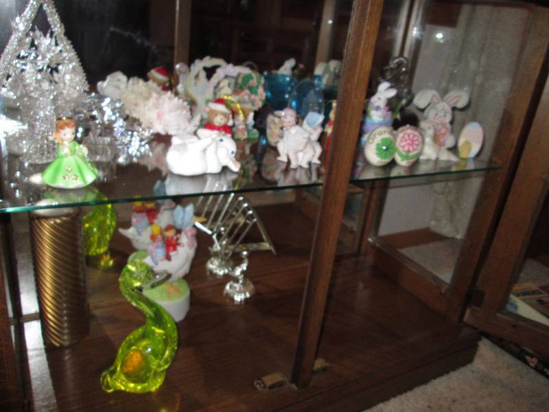 lot 207 image: Assortive Decorative items...