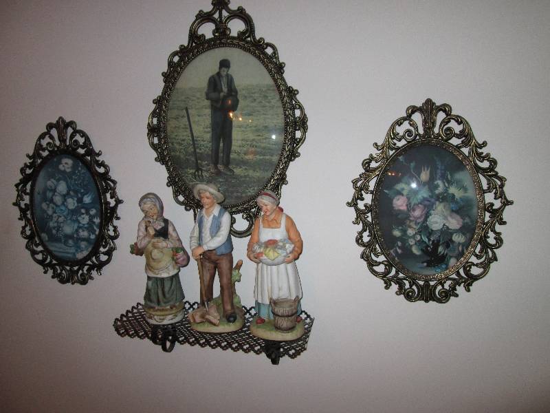 lot 211 image: Wall Dsiplay - 3 framed photos with...