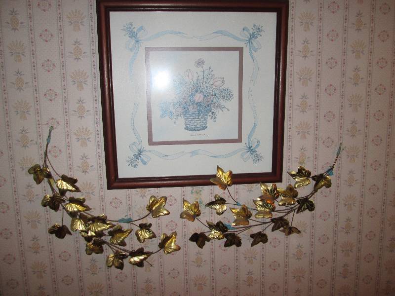 lot 309 image: Framed wall art and hanging dcor...