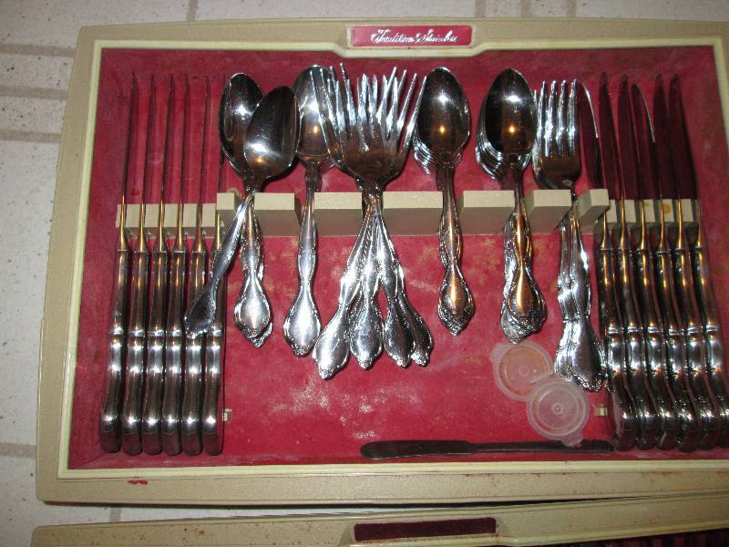 lot 329 image: set of Silverware ...