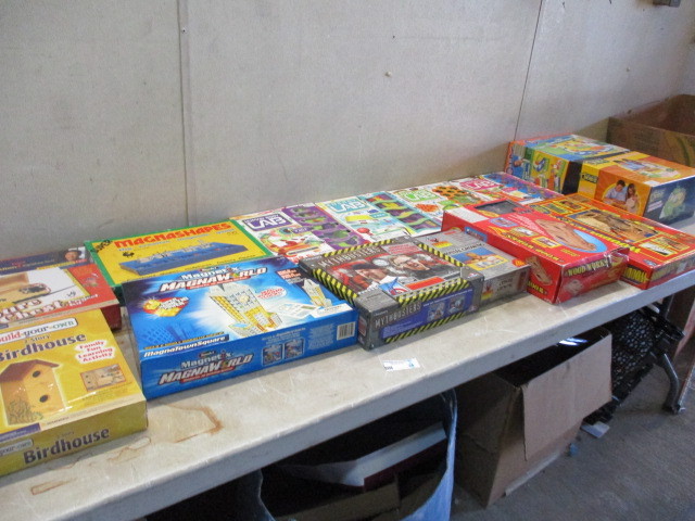 lot 24 image: Educational Projects & Games