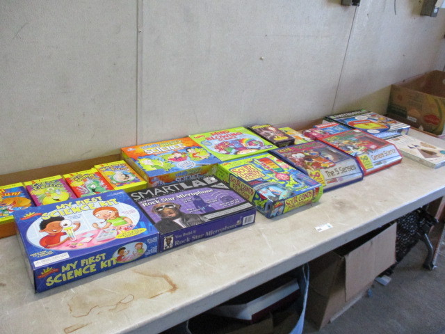 lot 26 image: Educational Projects & Games