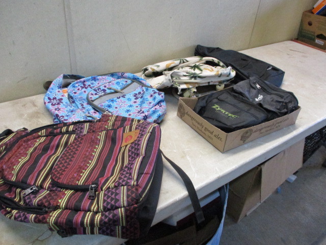 lot 35 image: Back Packs