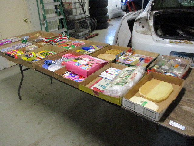 lot 49 image: Craft Supplies