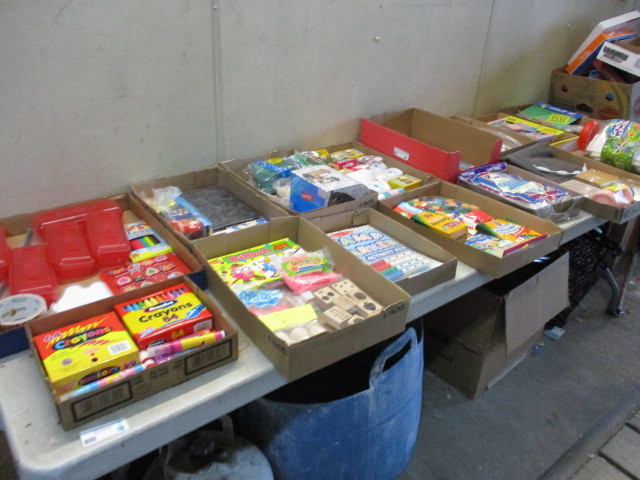 lot 50 image: Craft Supplies