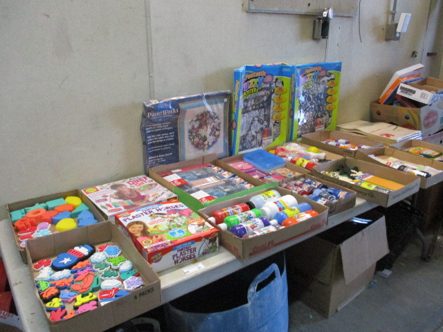 lot 54 image: Craft Supplies