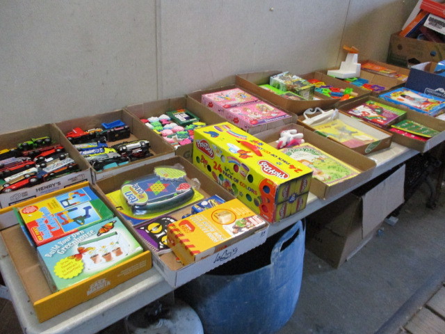 lot 58 image: Toys
