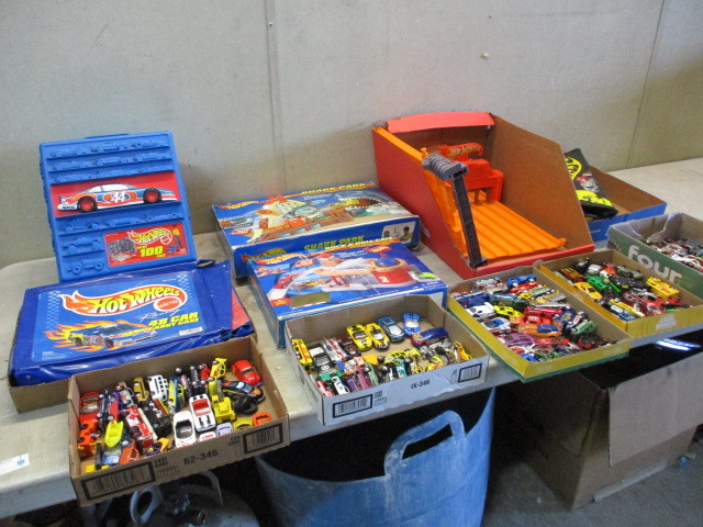 lot 59 image: Hot Wheels Lot