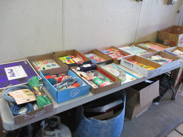 lot 21 image: Craft Supplies