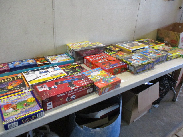 lot 22 image: Educational Projects & Games