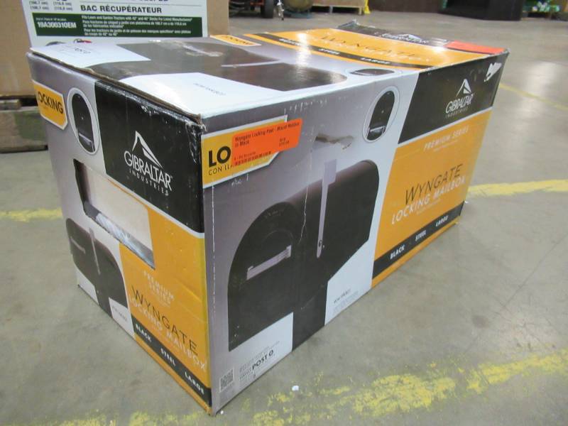lot 86 image: Gibralter Wyngate Locking Post-Mount Mailbox in Black, Model WM16KB01