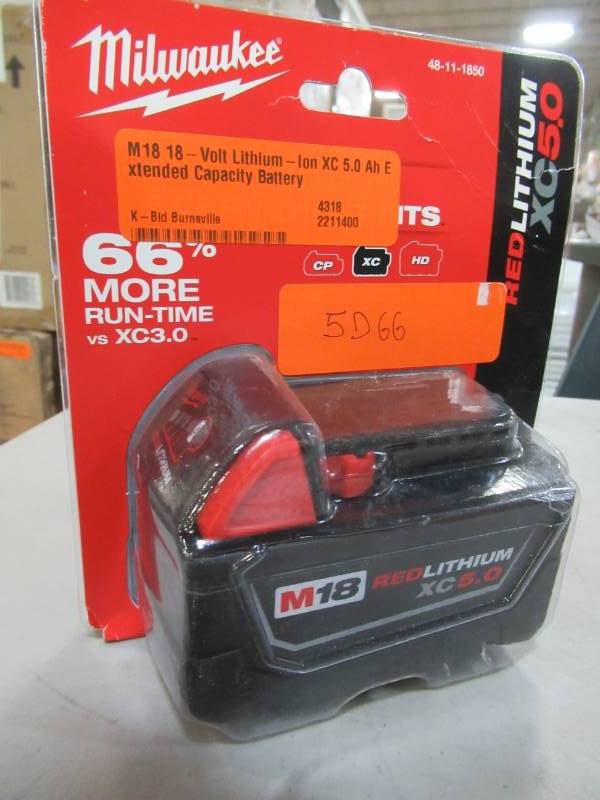 lot 121 image: Milwaukee M18 18-Volt Lithium-Ion XC 5.0 Ah Extended Capacity Battery, Model 48-11-1850