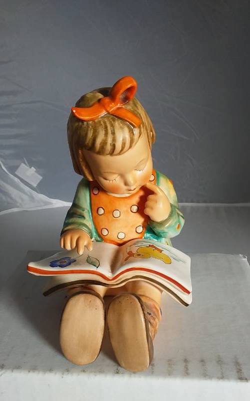 8 Book Worm Girl 4