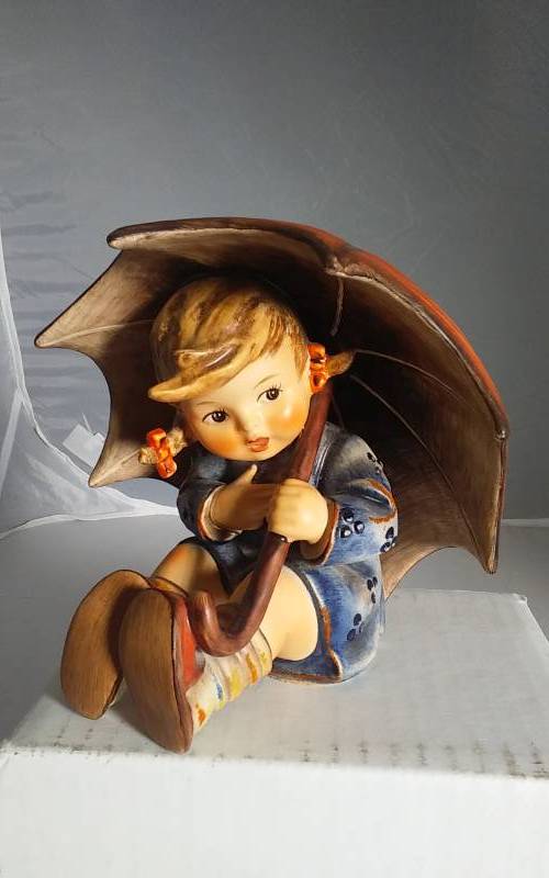 1520B Umbrella Girl 5