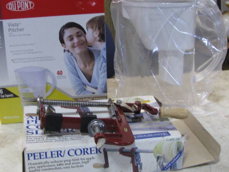Apple Peeler & Pitcher
