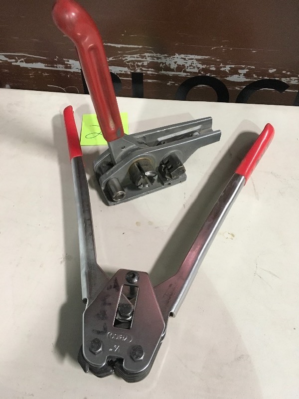 lot 21 image: Lot of 2 Strapping Tools used in working conditions