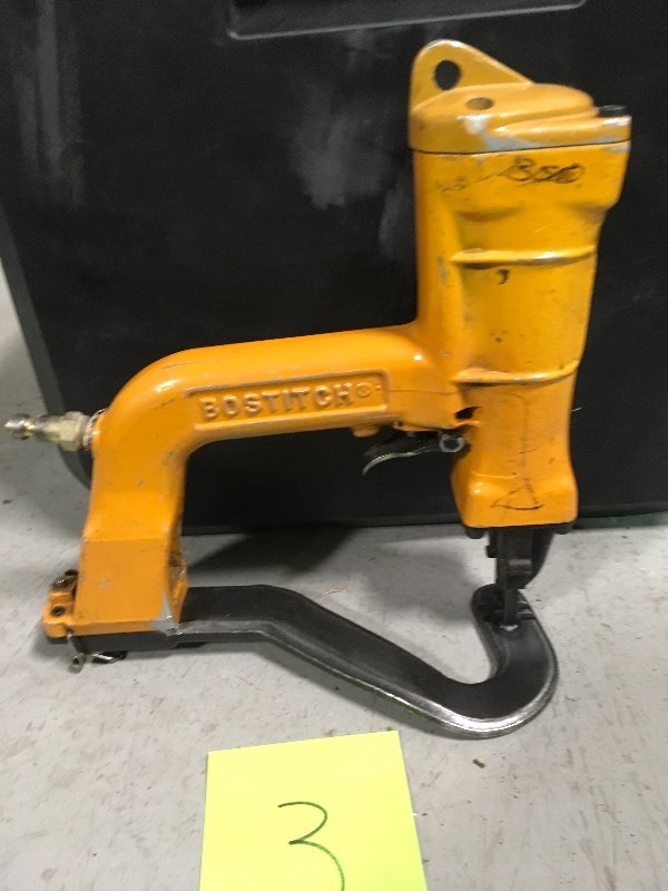 lot 3 image: Bostitch P50CR-10B SB103020 STAPLING PLIER-CR 15MM MAX used in working condition
