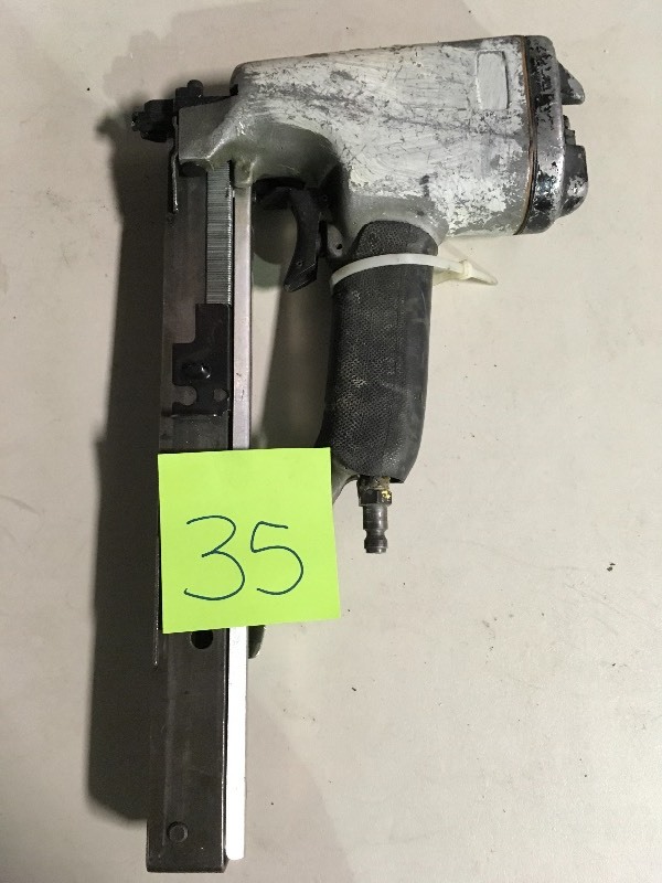 lot 35 image: Nailer used in working condition
