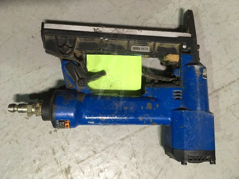 lot 13 image: Duo-Fast Stapler DMS-1832  USED IN WORKING CONDITION