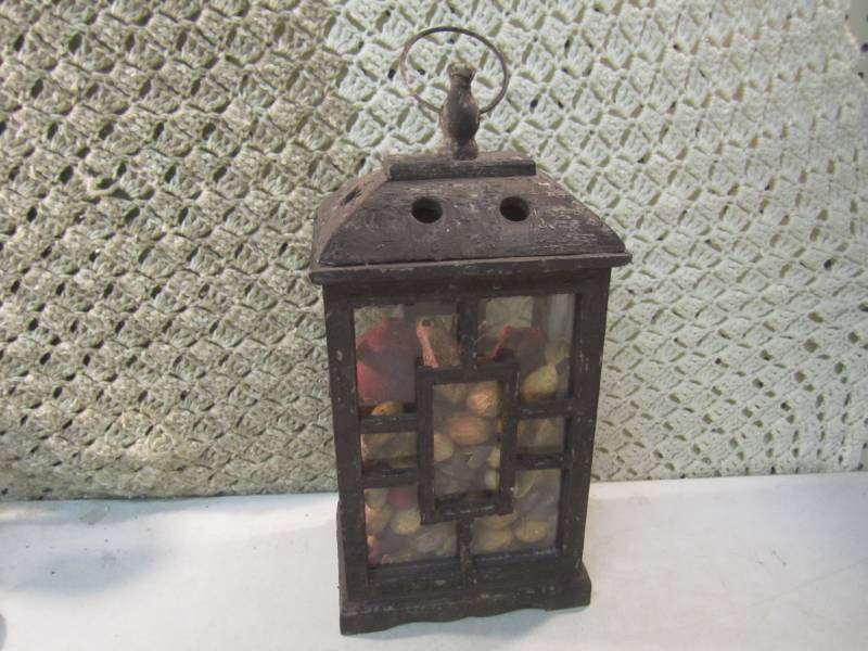 lot 68 image: Rustic Looking Hanging Decor Piece ...