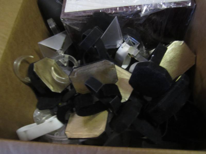 lot 73 image: Lot of WatchJewelry Displays Acryl...
