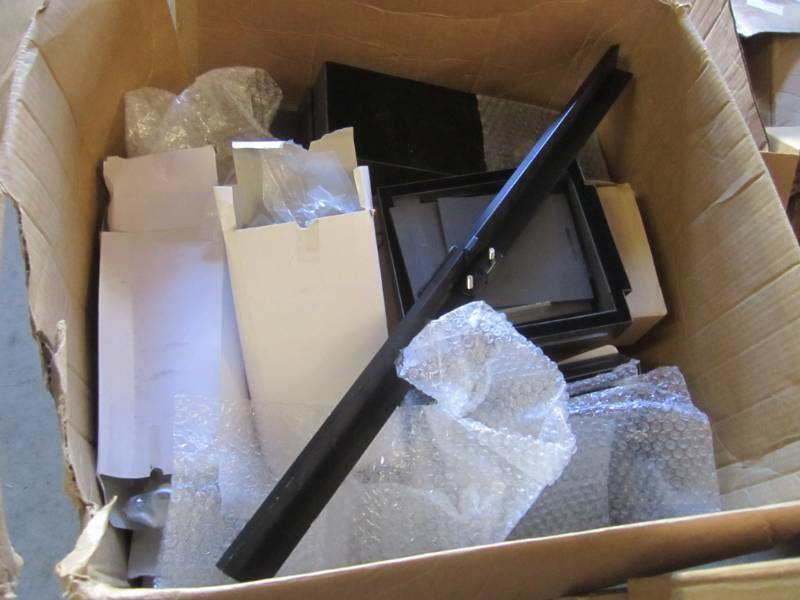 lot 76 image: Huge Box Full of Jewelry and Watch ...