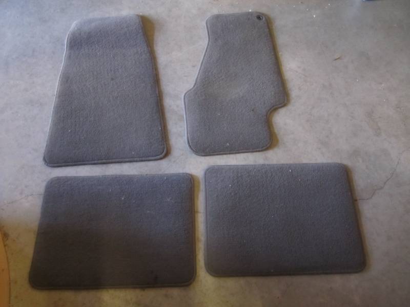 lot 78 image: Set of 4 Automotive Floor Mats Thin...