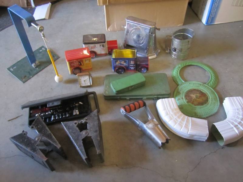 lot 79 image: Lot of Misc Vintage Etc  F-1...