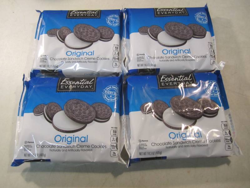 lot 143 image: 4 Packs of Original Chocolate Sandw...