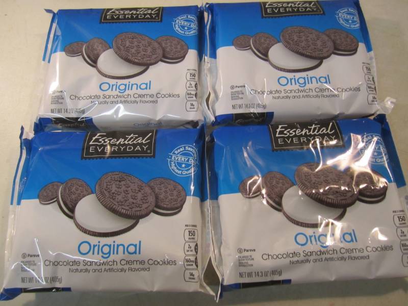 lot 144 image: 4 Packs of Original Chocolate Sandw...