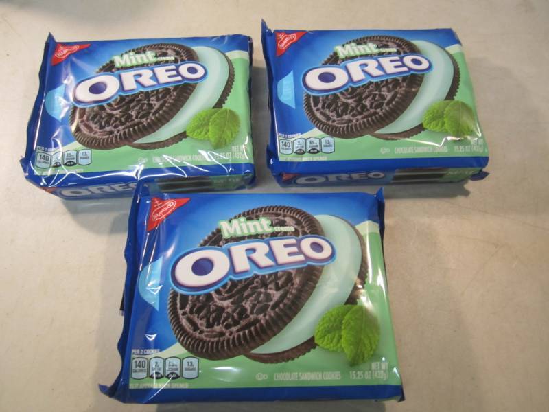 lot 145 image: 3 Packs of Mint Oreo Cookies Best b...