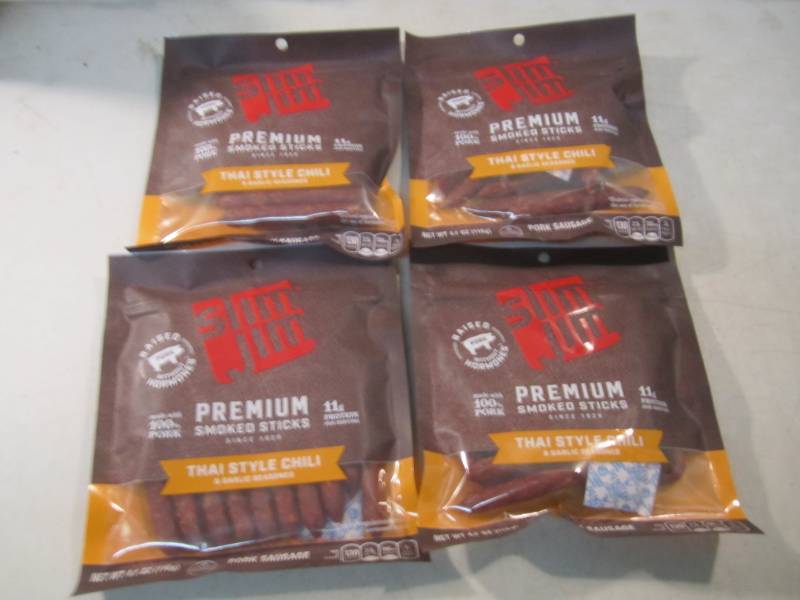 lot 151 image: 4 Bags of Slim Jim Premium Smoked S...