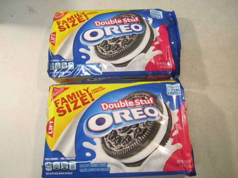 lot 154 image: 2 Family Size Double Stuf Oreo Cook...