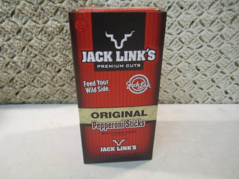 lot 177 image: Box of 20 Jack Links Original Peppe...