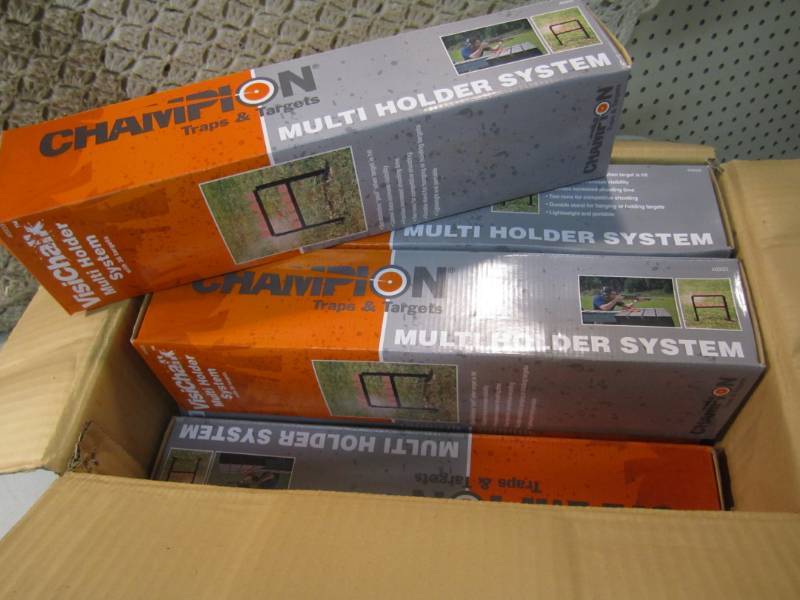 lot 223 image: Case of 6 Champion Traps and Target...