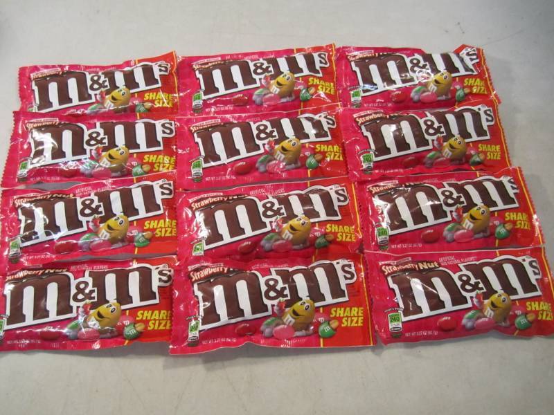 lot 228 image: 12 Share Size Bags of Strawberry Nu...