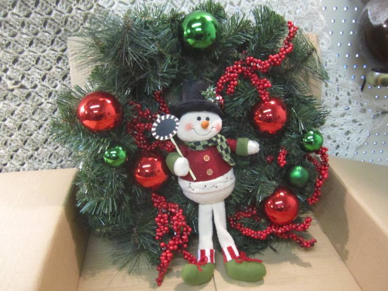 lot 253 image: 21 Light Up Snowman Wreath New in ...