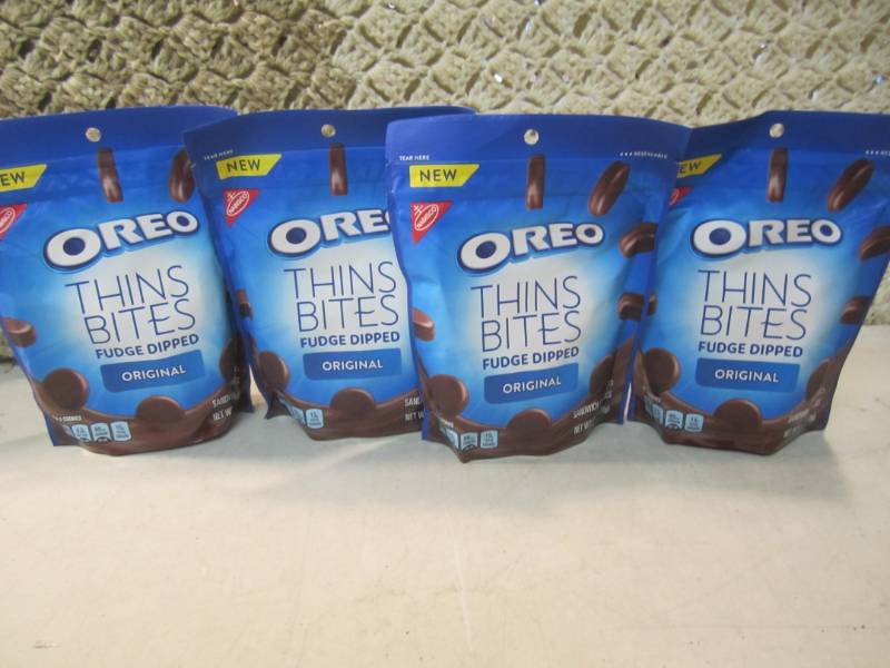lot 255 image: 4 Bags of Oreo Thin Bites Fudge Dip...
