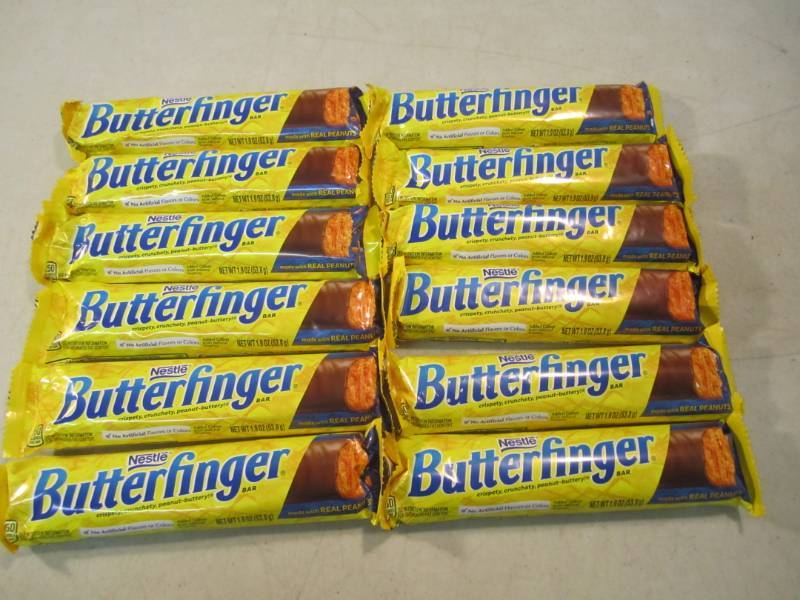 lot 256 image: 12 Butterfinger Candy Bars Best by ...
