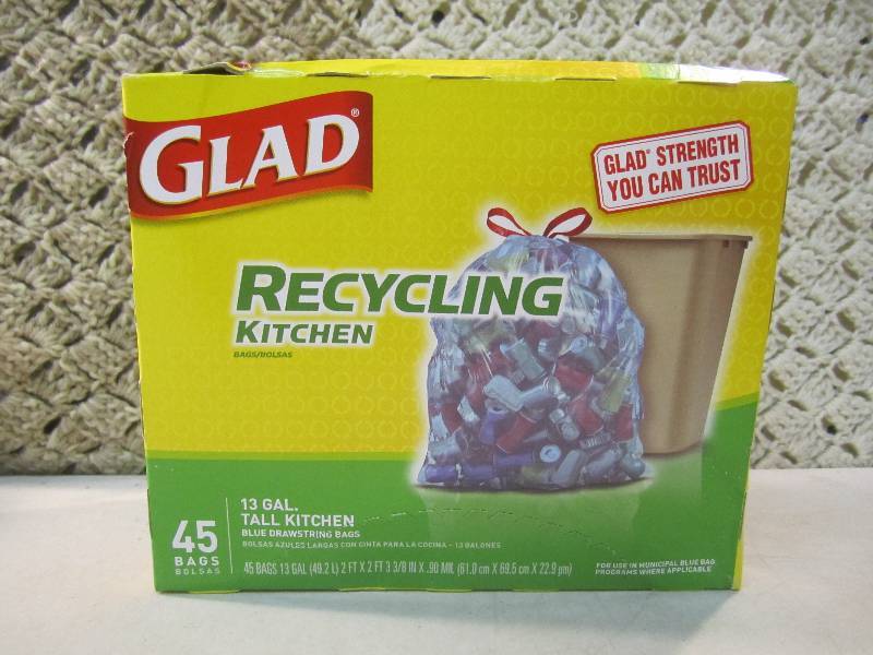 lot 92 image: Box of 45 Glad Recycling Kitchen Ba...