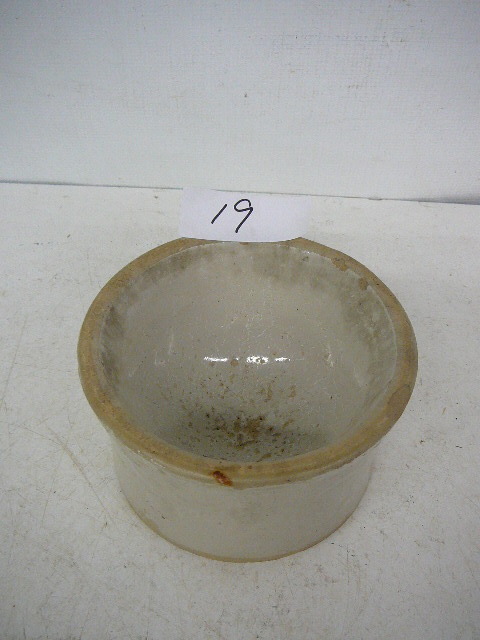 lot 19 image: Crock Bowel