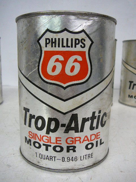 lot 29 image: Vintage Paper OIl Cans