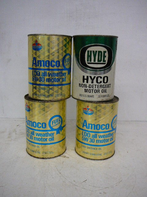 lot 49 image: Vintage Oil cans