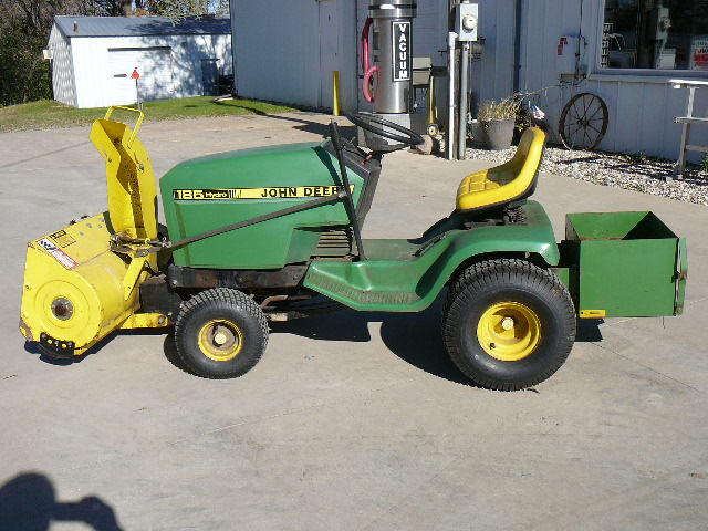 lot 5 image: John Deere Lawn Tractor with Blower Deck