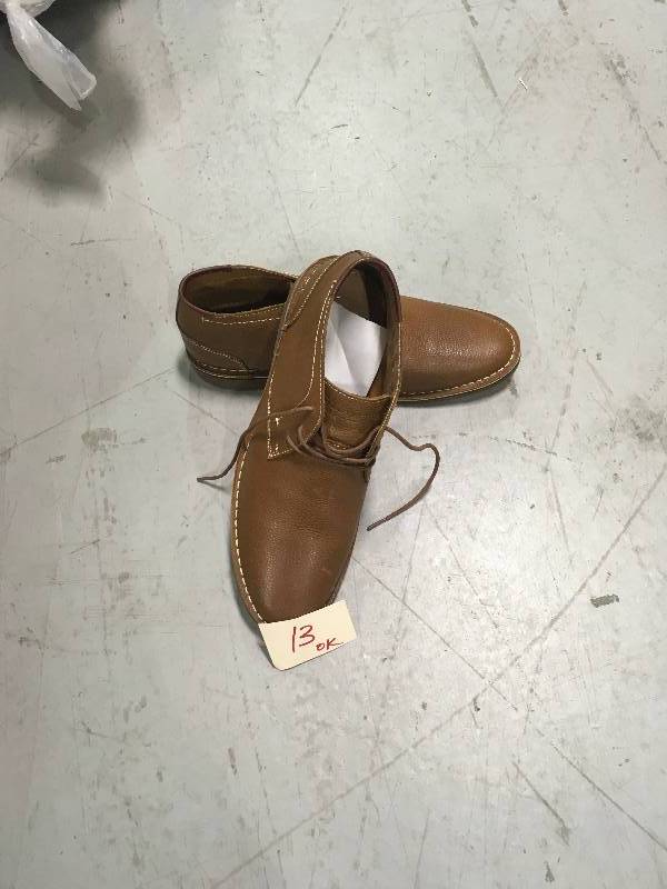 lot 9 image: MENS BROWN SHOES SIZE 9 not used