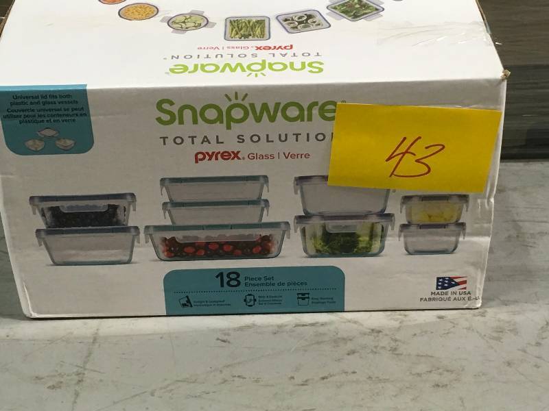 lot 43 image: SNAPWARE PYREX Glass Storage Food Containers Lids 18 Pieces Kitchen Set open box not used