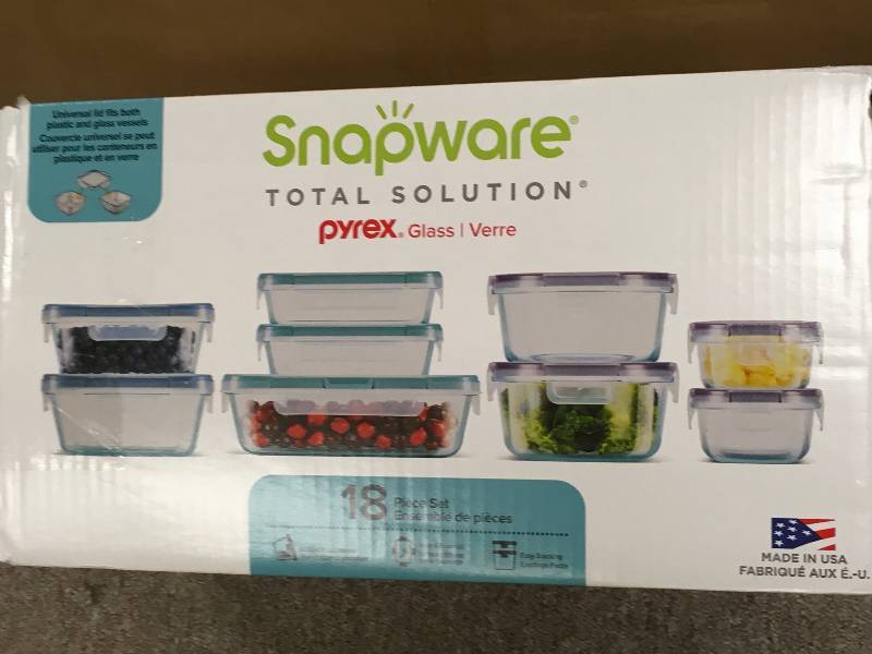 lot 15 image: Snapware 18PC Total Solution Pyrex Glass Food Keeper Set - Featuring Write N Erase Lids - not used