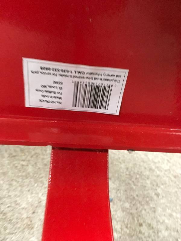 lot 19 image: 800 lb. Capacity P-Handle Truck needs repair