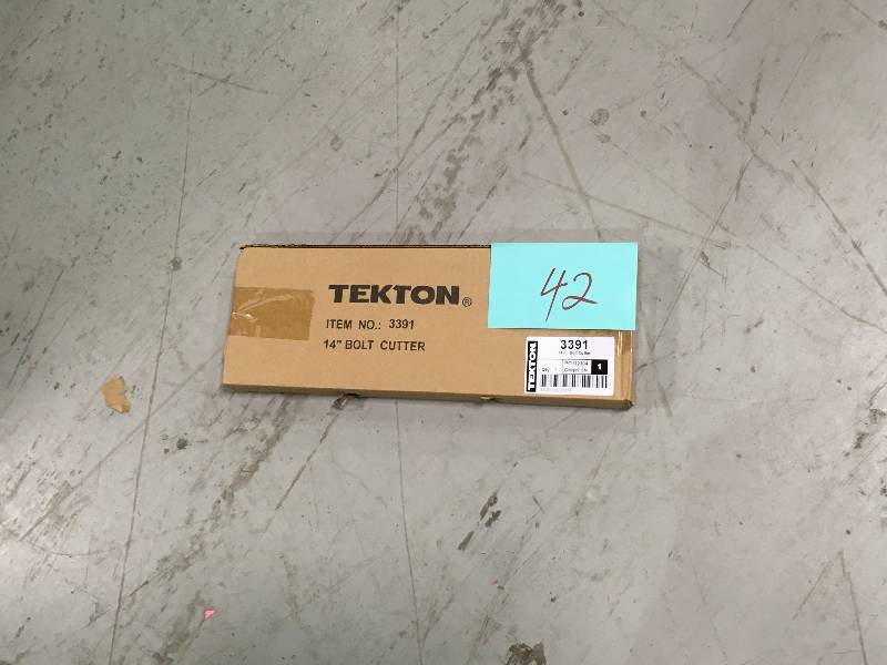 lot 42 image: TEKTON 14 in. Bolt Cutter new